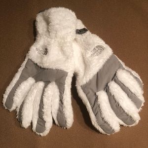 The North Face Women’s Furry Gloves Size M